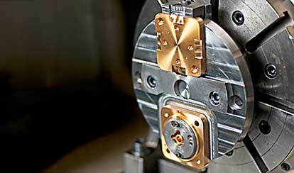 Medizintechnik - Die hohen Anforderungen der Medizintechnik sind uns Ansporn genug, unser Wissen in serienreife Produkte umzusetzen. Neben der umfassenden Bearbeitung von Eisenmetallen liegen unsere Kompetenzen ebenso bei NE-Metallbearbeitung wie Kupfer, Messing, Aluminium und weiteren Sonderlegierungen.